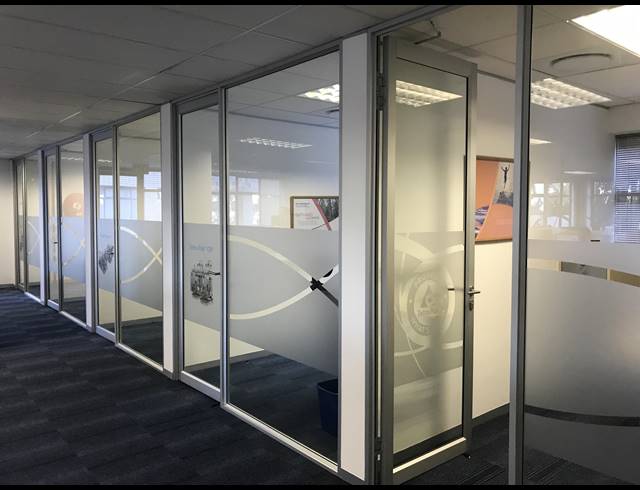 876M² OFFICE TO LET IN PLATTEKLOOF